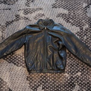 Jos. A. Bank Black Oversized Leather Bomber Jacket Size Medium Quilted Inner